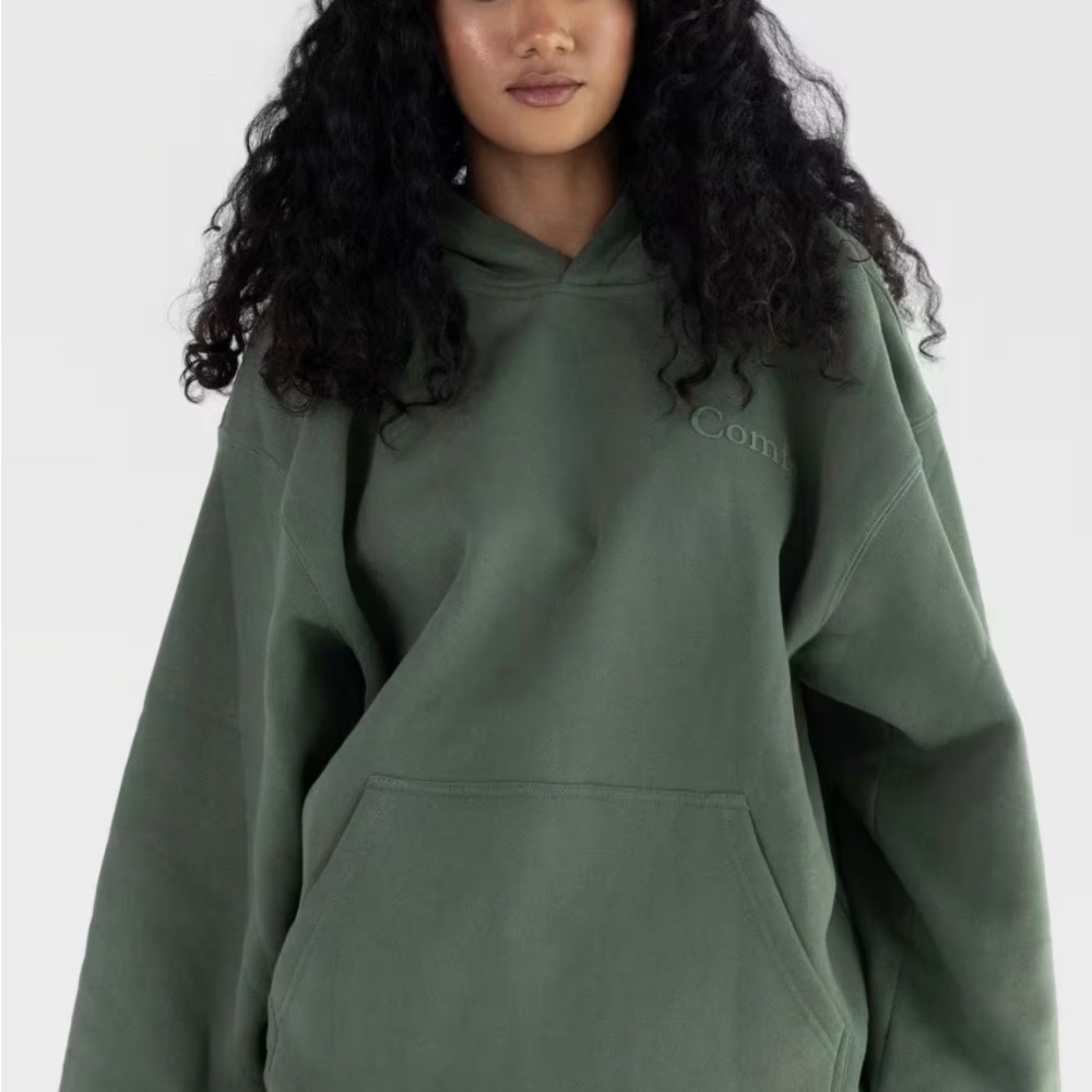 Comfrt Minimalist Hoodie NWT Forest Green